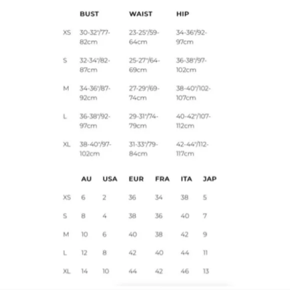 Nookie Satin Plunge Gown - Picture 4 of 11